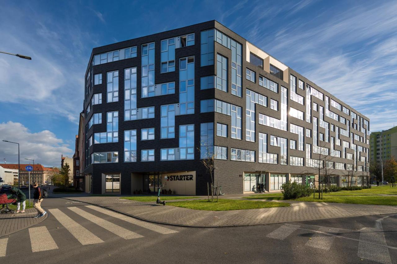 Trendy With Office Near Main Station By Renters