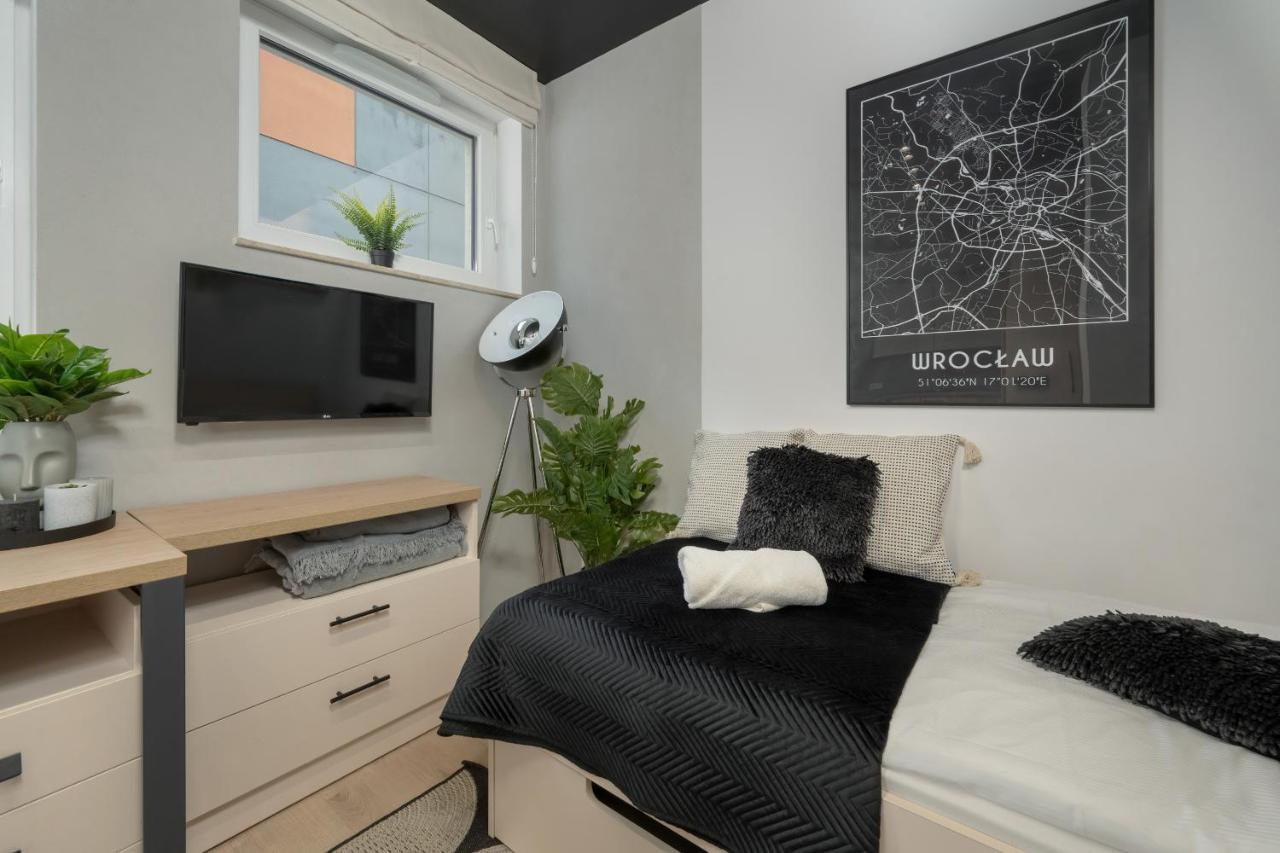 Apartment Trendy With Office Near Main Station By Renters Wroclaw