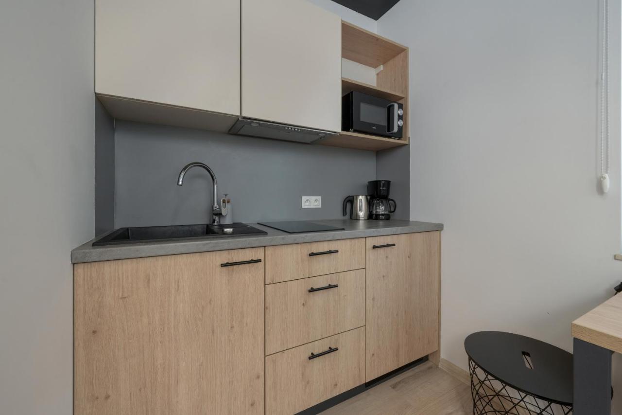Trendy With Office Near Main Station By Renters *