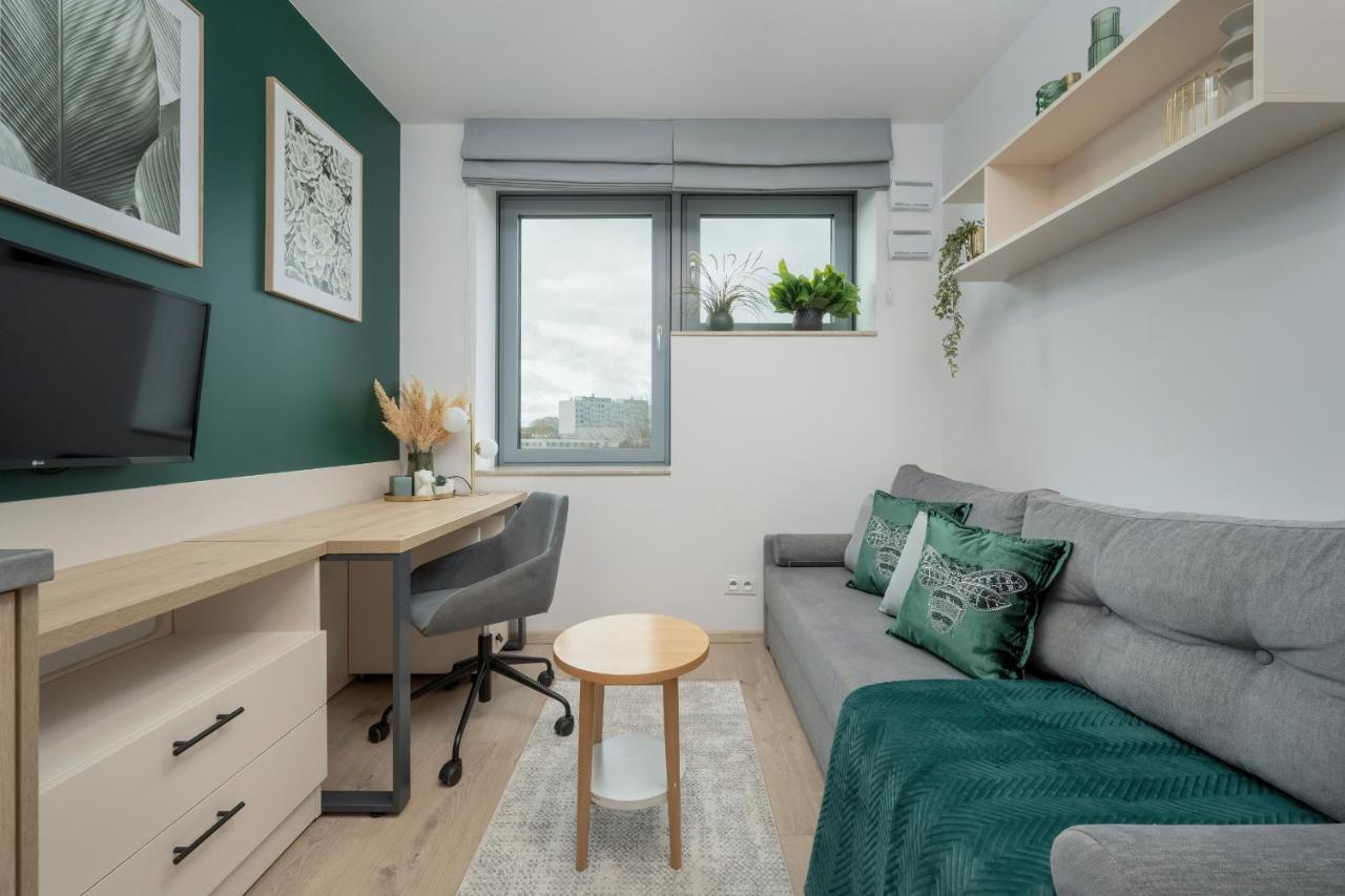 Trendy With Office Near Main Station By Renters Apartment Wroclaw