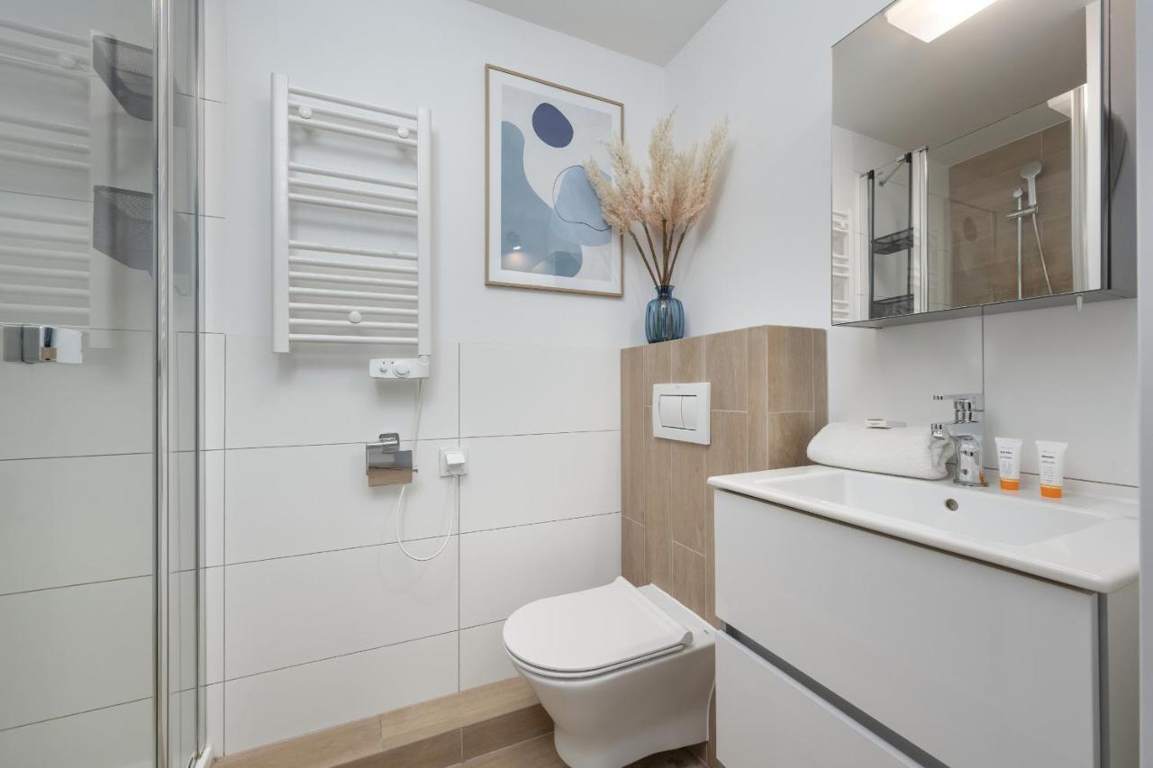 Trendy With Office Near Main Station By Renters Wroclaw