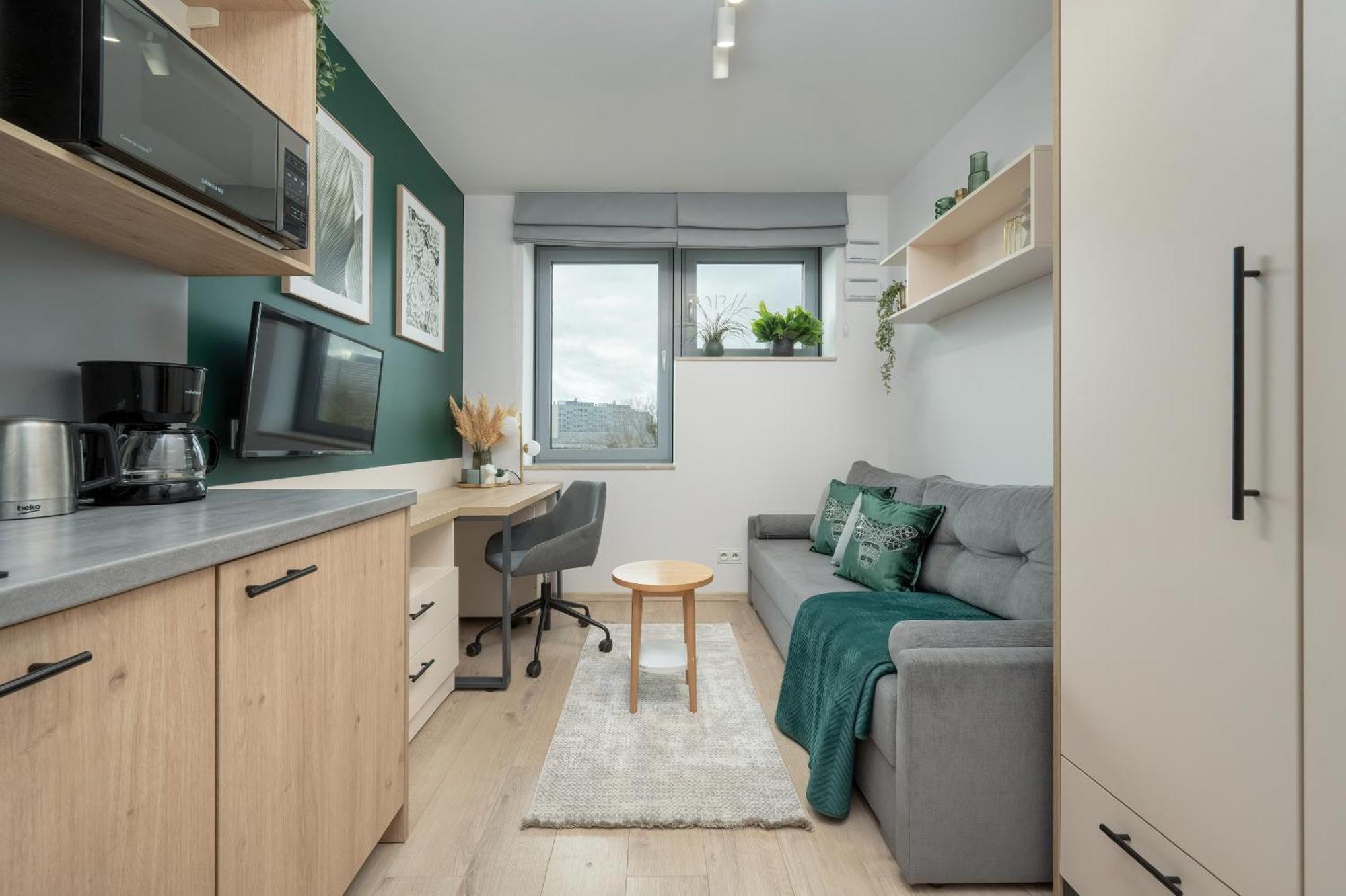 Apartment Trendy With Office Near Main Station By Renters